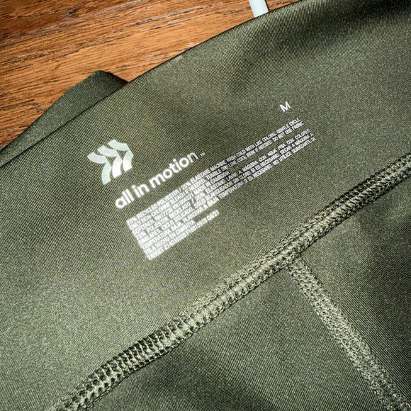 All in Motion Forest Green Leggings - Picture 5 of 5